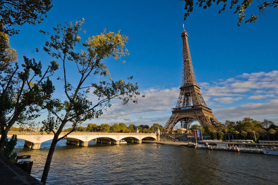 Day Trip to Paris with a 3-course Lunch