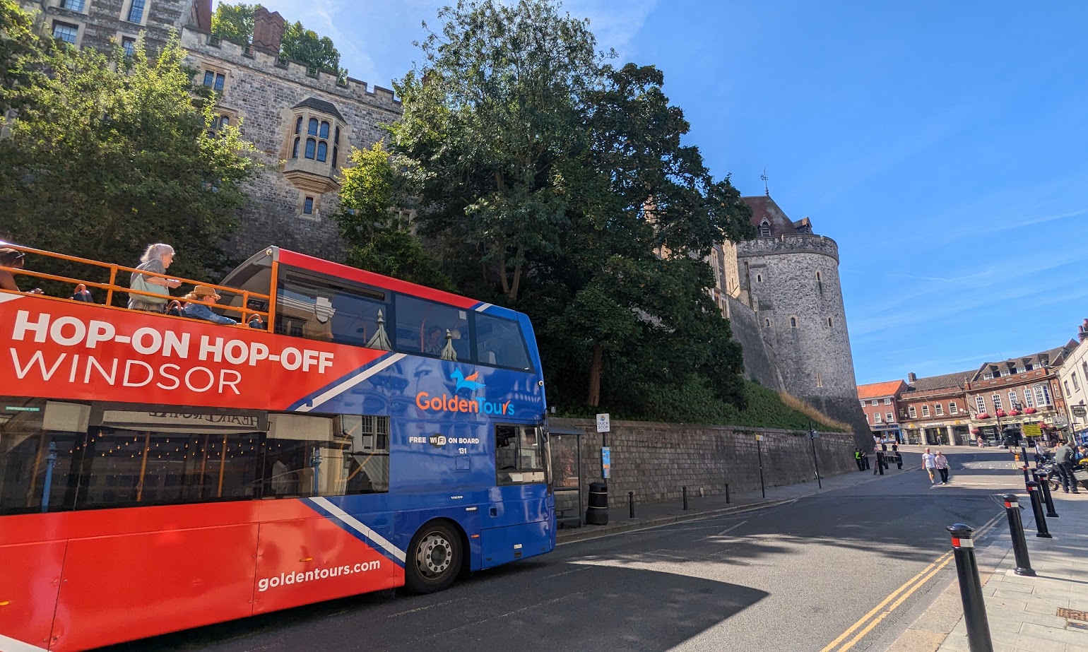 Hop-on Hop-off Open Top Tour of Windsor – 24 hours
