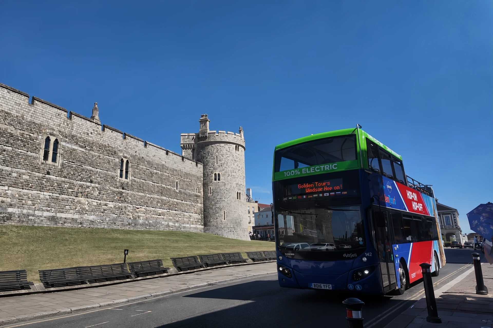 Hop-on Hop-off Open Top Tour of Windsor – 24 hours