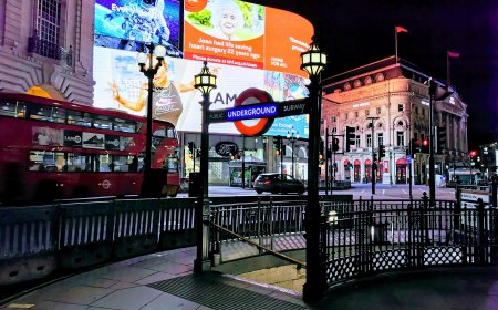 Piccadilly Circus