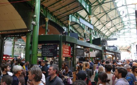 Browse  the food stalls in Borough Market