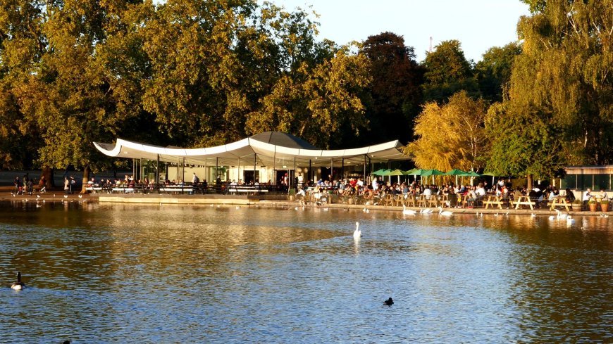 Take a walk in Hyde Park