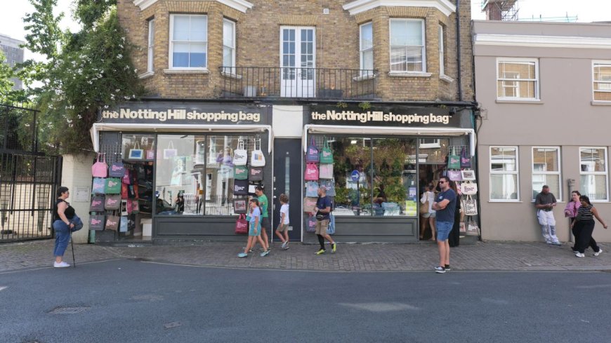 Wander through Notting Hill