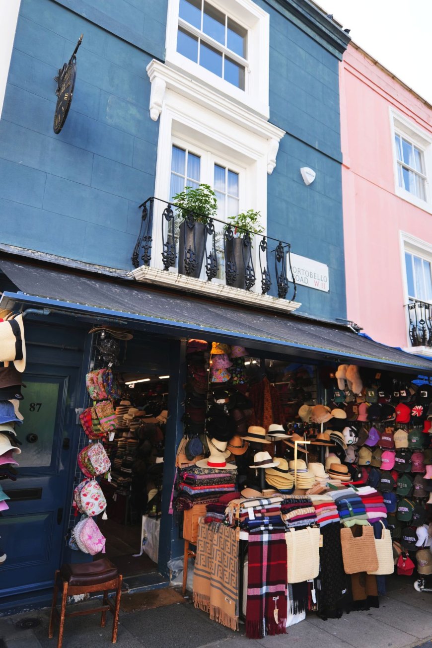 Wander through Notting Hill