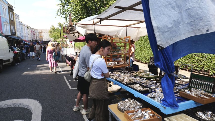 Wander through Notting Hill